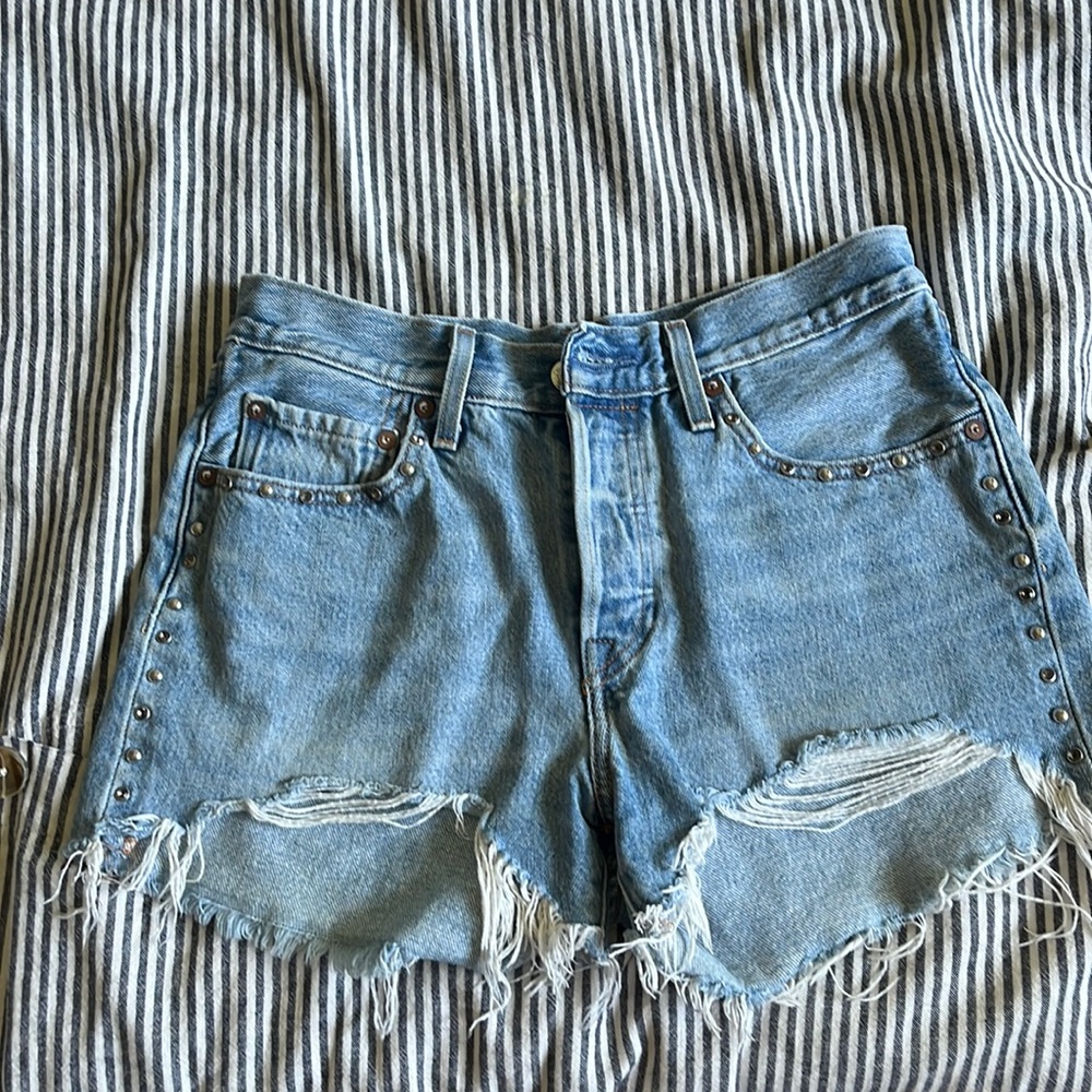 Levi’s light wash denim shorts